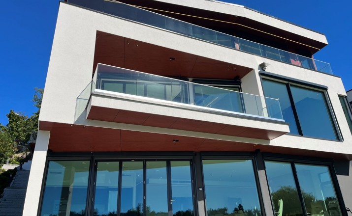 Strømmen Group, windows, doors and curtain walls_vinduer, dører og glassfasade i aluminium