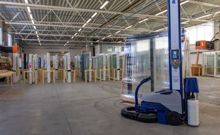 Sliding doors, bifold doors, producer
