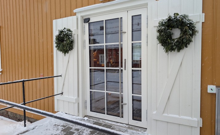 custom-designed entrance doors for Restaurant Victor