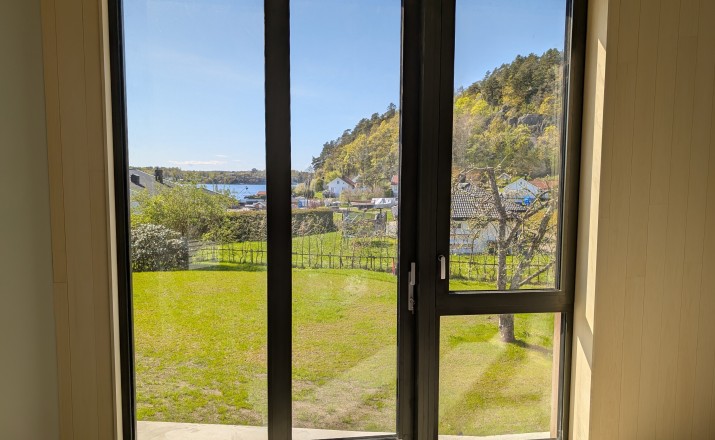 Strømmen sliding door and window in aluminium