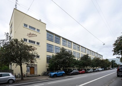 Strømmen AS Schüco aluminium, vinduer, dører og foldedører, Schüco aluminium windows, doors and bi-folding doors